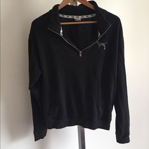 Women’s m oversized Victoria secret sweatshirt!